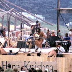 Richie Havens performing at Woodstock 1969